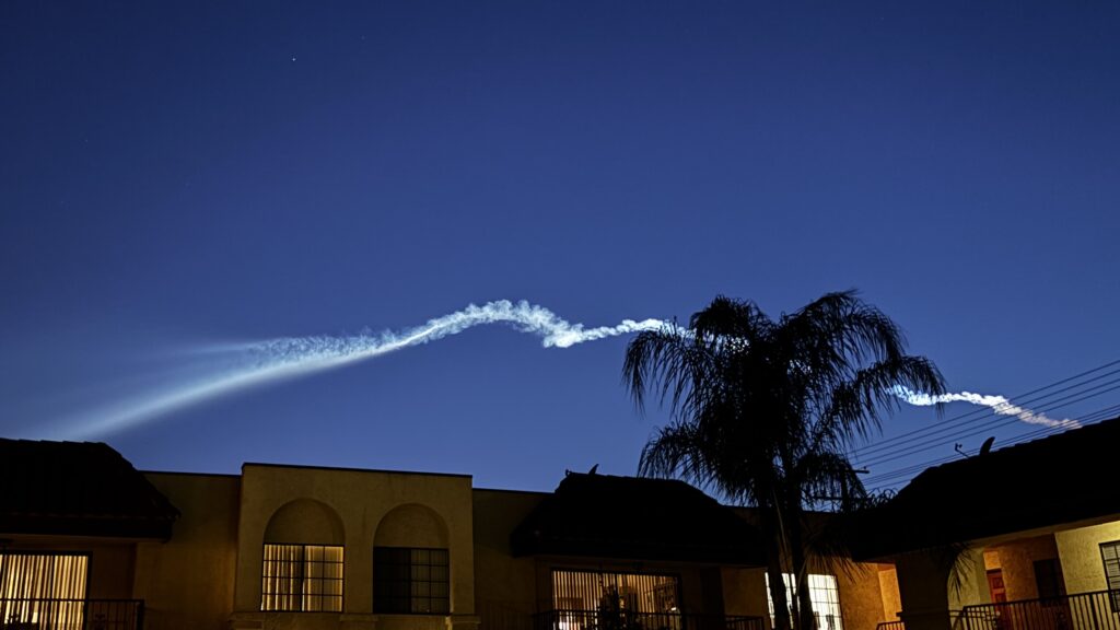 A SpaceX Falcon 9 launch is visible from the Los Angeles area on April 6, 2026. (Travis Schlepp/RabbleNews.com)