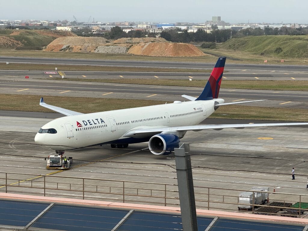 Delta Air Lines Airbus A350 preparing for takeoff at Taiwan Taoyuan International Airport. (Pexels.com)