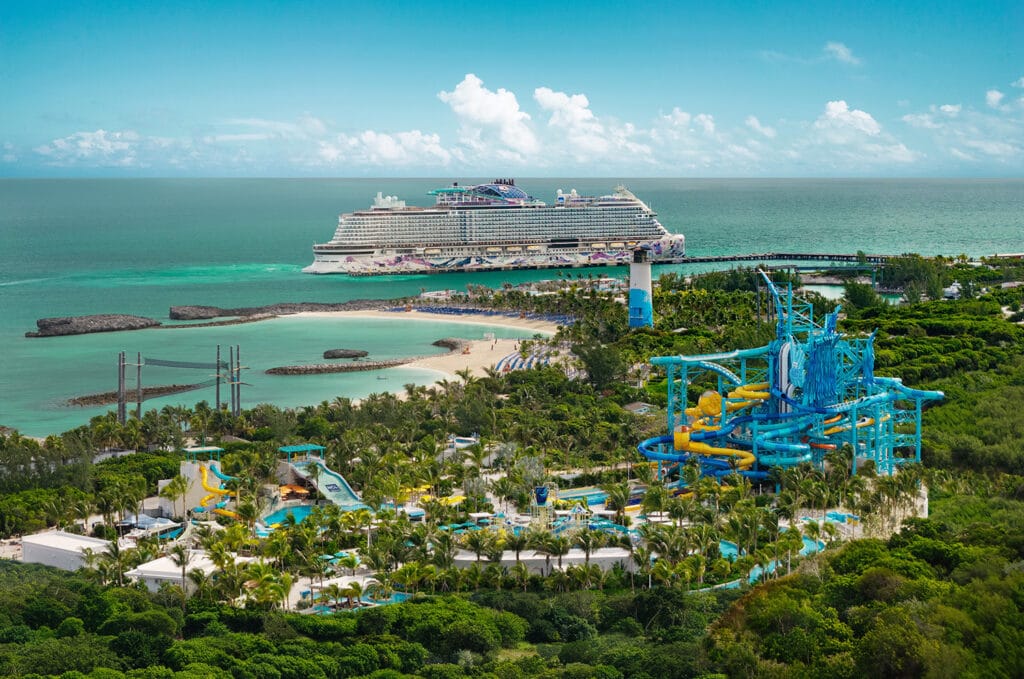 Norwegian Cruise Line opens massive waterpark on a private island in the Bahamas Norwegian Cruise Line's Great Tides Waterpark and Norwegian Luna in the background.